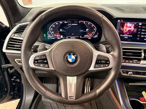 Used 2020 BMW X7 M50i AWD/4WD image 23
