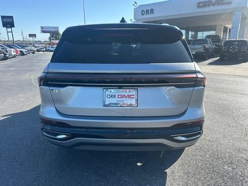 Used 2025 Lincoln Nautilus Reserve AWD/4WD image 3
