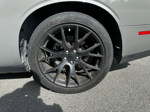 Used 2019 Dodge Challenger R/T Scat Pack w/ Driver Convenience Group RWD image 30