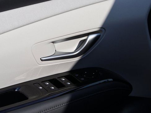 New 2026 Hyundai Tucson Limited image 23