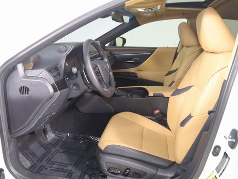 Used 2025 Lexus ES 300h F Sport w/ Accessory Package (Z1) image 12