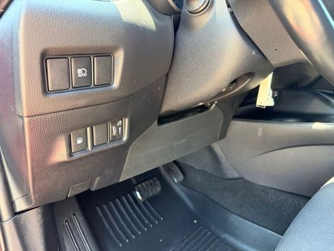 Used 2018 Toyota C-HR XLE FWD image 20
