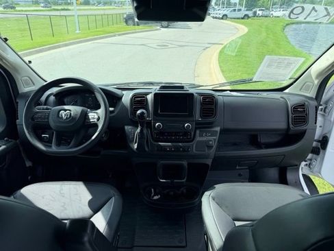 Used 2026 RAM ProMaster 2500 w/ Convenience Group FWD image 6