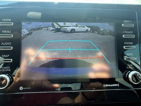 Used 2022 Toyota Camry SE FWD image 22