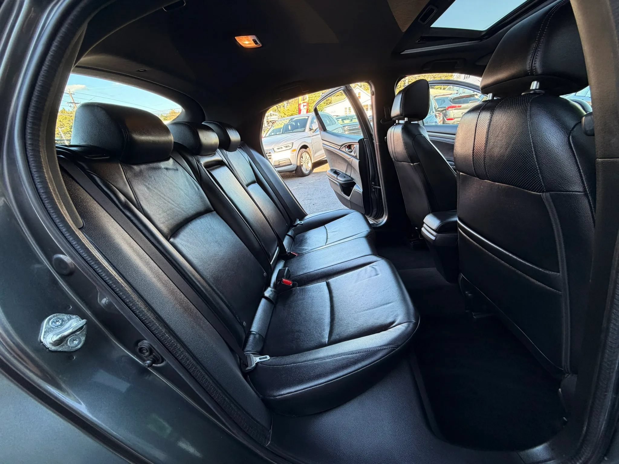 Used 2017 Honda Civic EX-L image 13