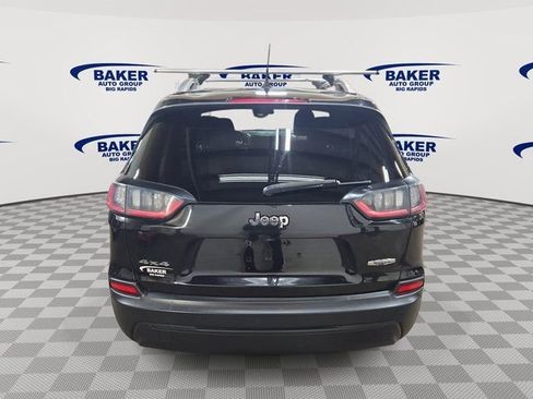 Used 2019 Jeep Cherokee Latitude w/ Cold Weather Group image 5