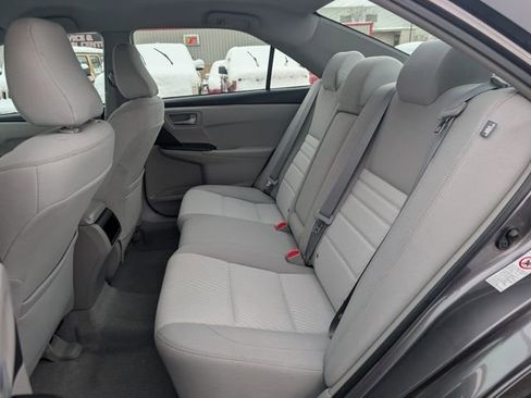 Used 2016 Toyota Camry LE image 17
