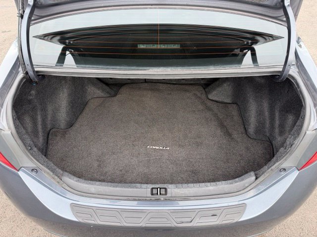 Used 2015 Toyota Corolla LE FWD image 17