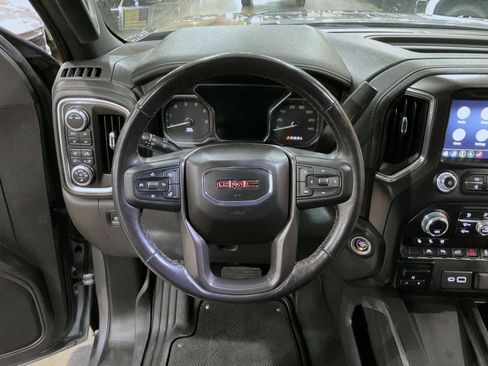 Certified 2022 GMC Sierra 1500 AT4 w/ AT4 Premium Package image 11