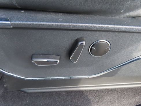 Used 2023 Ford F150 Lariat w/ Equipment Group 502A High image 32