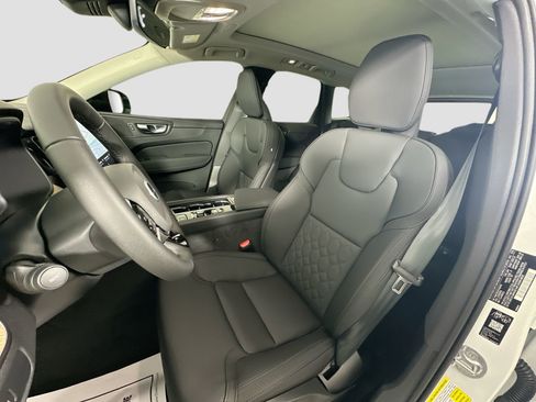 New 2026 Volvo XC60 B5 Core AWD/4WD image 22