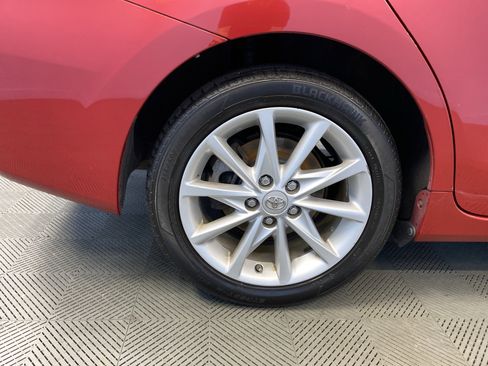 Used 2013 Toyota Prius V image 33