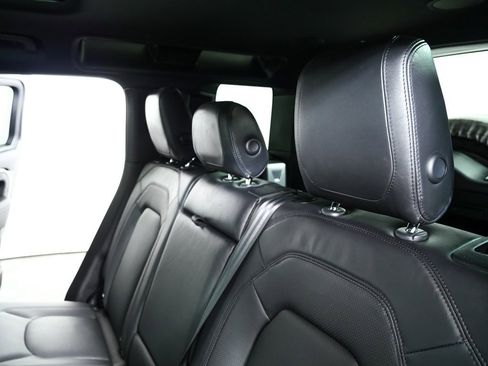 Used 2023 Land Rover Defender 110 V8 image 22