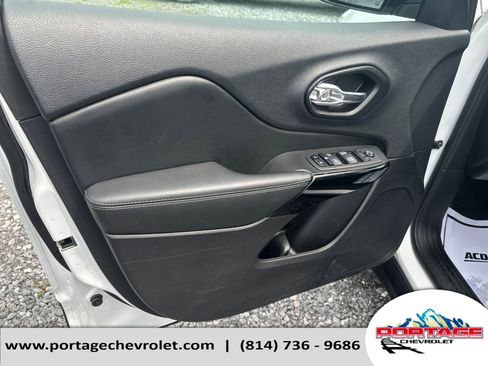 Used 2023 Jeep Cherokee Altitude Lux AWD/4WD image 11