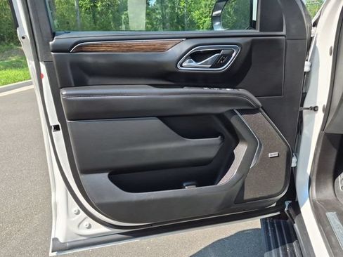 Used 2021 Chevrolet Suburban High Country AWD/4WD image 30