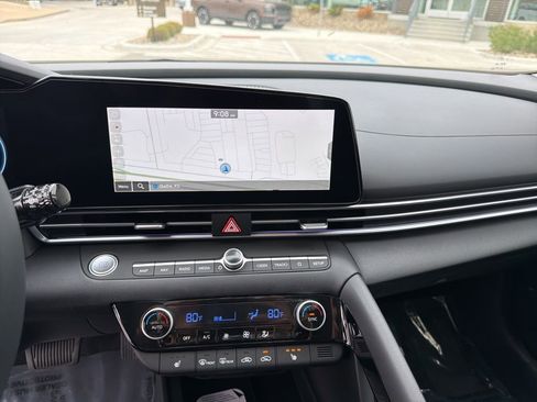 New 2026 Hyundai Elantra Limited FWD image 25