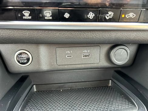 Used 2023 Nissan Rogue SV FWD image 16