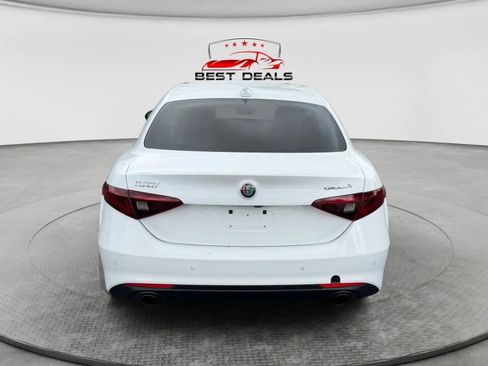 Used 2023 Alfa Romeo Giulia Sprint RWD image 4