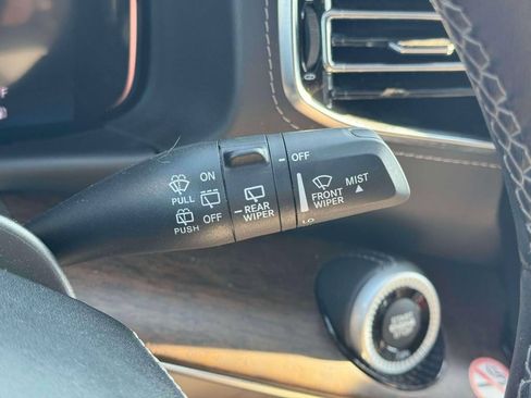 Used 2023 Jeep Grand Wagoneer L Series II AWD/4WD image 26