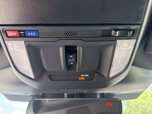 Used 2025 Subaru Forester Premium w/ Convenience Package #1 AWD/4WD image 44