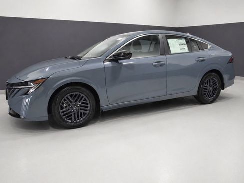 New 2026 Nissan Sentra SV FWD image 2