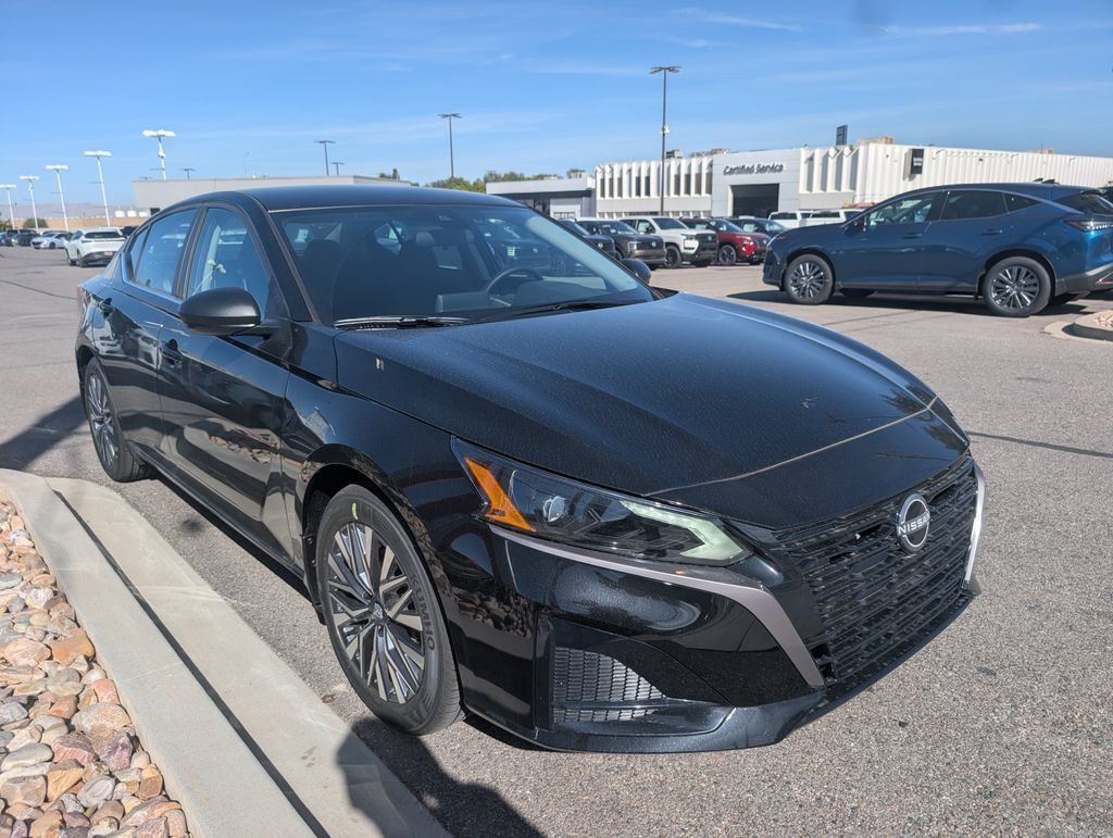 New 2026 Nissan Altima 2.5 SV FWD image 4
