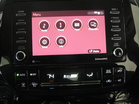 Used 2021 Toyota Prius LE image 13