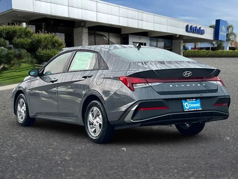 New 2026 Hyundai Elantra SE FWD image 7