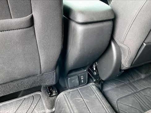 Used 2023 Chevrolet TrailBlazer LT w/ Convenience Package AWD/4WD image 33