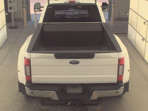 Used 2021 Ford F350 Lariat w/ Lariat Ultimate Package AWD/4WD image 6