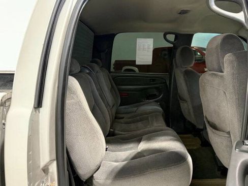Used 2005 GMC Sierra 2500 SLE w/ Heavy-Duty Power Package AWD/4WD image 16