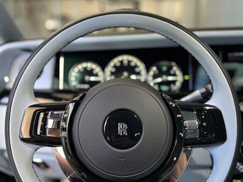 Used 2024 Rolls-Royce Phantom Sedan image 16