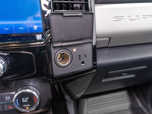 Used 2022 Ford F250 Lariat w/ Black Appearance Package AWD/4WD image 26