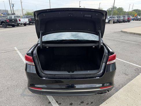 Used 2017 Kia Optima LX FWD image 5