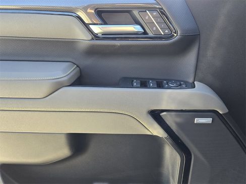 Used 2026 Chevrolet Silverado 1500 ZR2 image 35