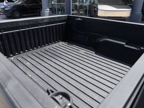 Used 2017 Toyota Tacoma TRD Off-Road AWD/4WD image 21
