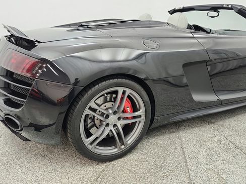Used 2011 Audi R8 V10 w/ Enhanced Leather Pkg AWD/4WD image 49