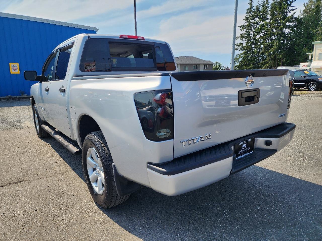 Used 2014 Nissan Titan S AWD/4WD image 8
