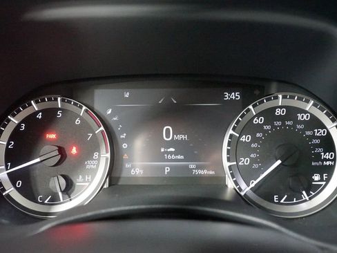 Used 2023 Toyota Highlander LE FWD image 15