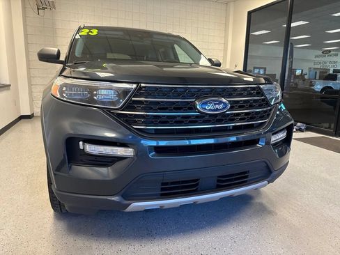 Used 2023 Ford Explorer XLT w/ Equipment Group 202A AWD/4WD image 32