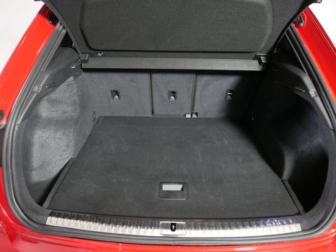 Used 2024 Audi Q3 2.0T Premium image 18