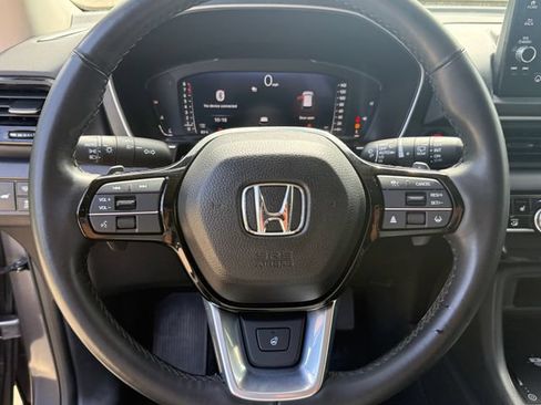 Used 2023 Honda Pilot Elite image 15