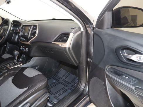 Used 2015 Jeep Cherokee Sport w/ Sport Appearance Group AWD/4WD image 32