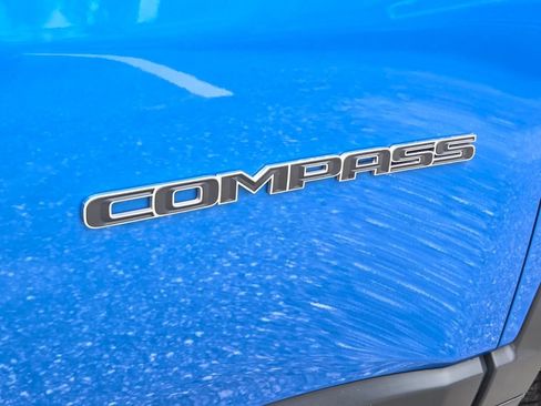 Used 2019 Jeep Compass Latitude w/ Popular Equipment Group FWD image 20