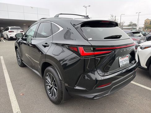 Used 2025 Lexus NX 350h AWD w/ Premium Package image 4