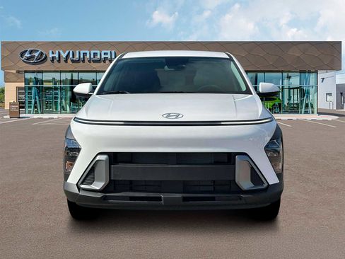 New 2026 Hyundai Kona SE image 12