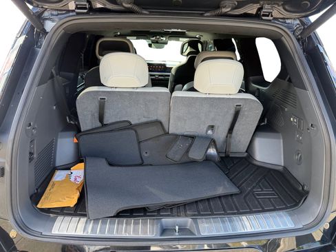 Used 2024 Kia EV9 GT-Line image 17