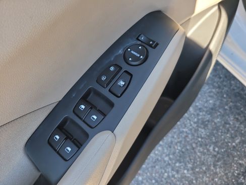 Used 2021 Hyundai Accent SE image 15