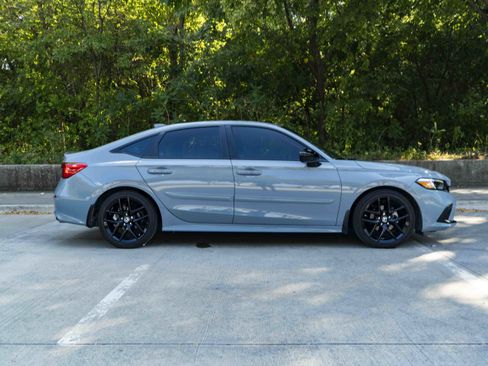 Used 2024 Honda Civic Sport image 10