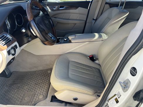 Used 2017 Mercedes-Benz CLS 550 image 9